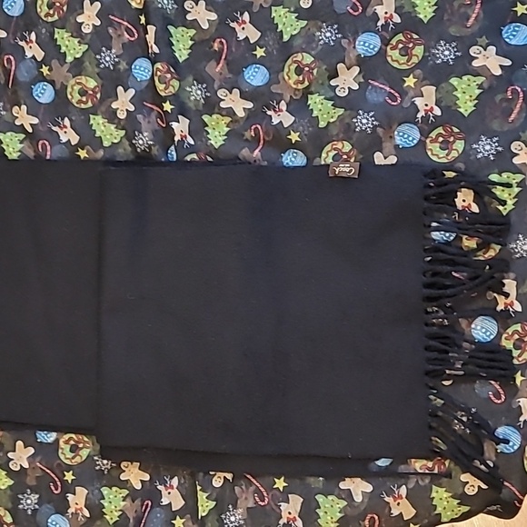 Coach Soft Black Scarf - Picture 4 of 5